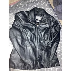 Wilson’s women’s black leather jacket ~like new! XL